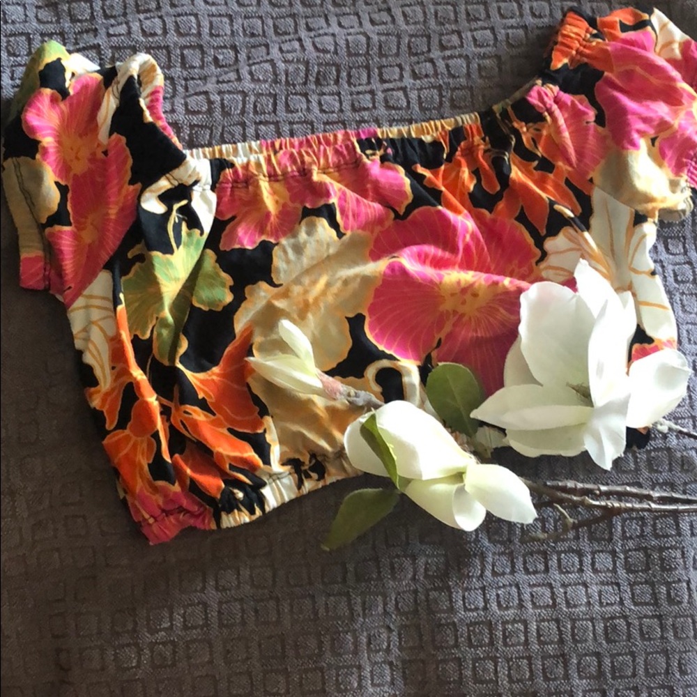 Wilfred off shoulder crop top